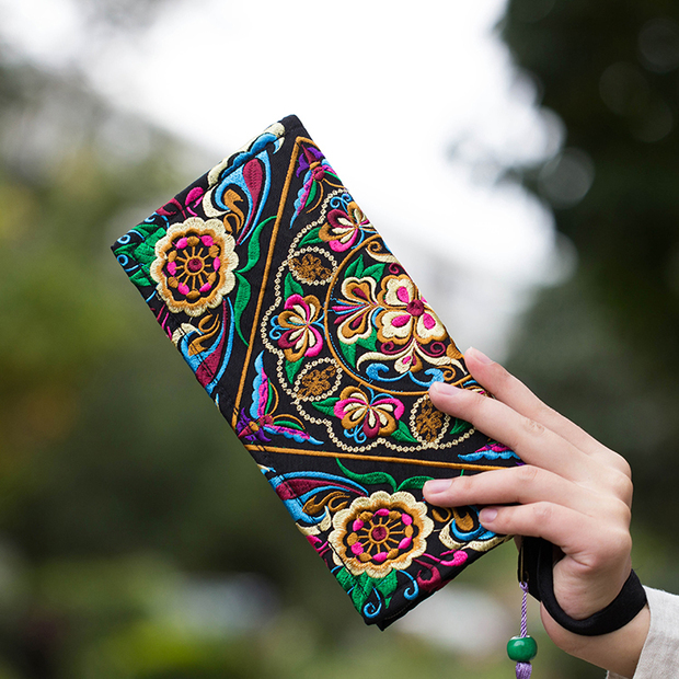 NEUE Armband Damen Handtasche Elegante Handarbeit Tag Handtasche Tasche Nationalen Retro Gestickte Tasche mit Floral