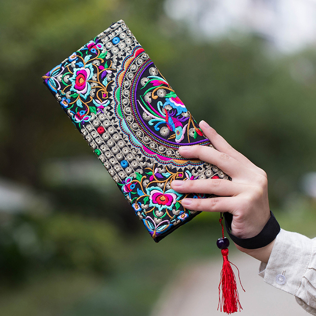 NEUE Armband Damen Handtasche Elegante Handarbeit Tag Handtasche Tasche Nationalen Retro Gestickte Tasche mit Floral