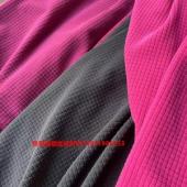 Twist-wrapped polyester polyurethane small square fleece